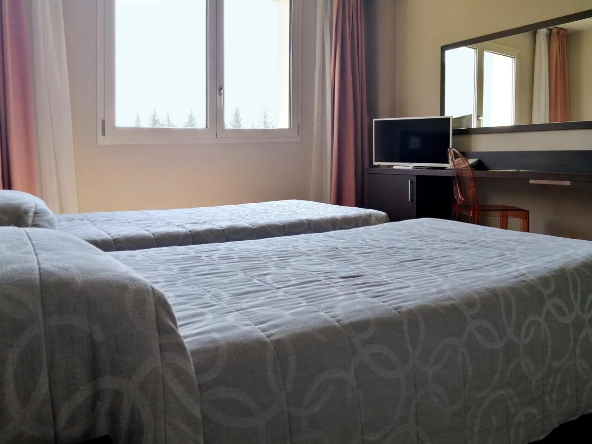 Anusca Palace Hotel Castel San Pietro Terme Bagian luar foto
